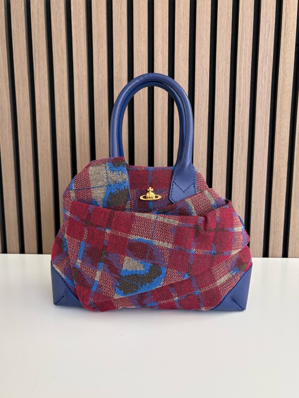Auth VIVIENNE WESTWOOD Tartan Yasmine Bag